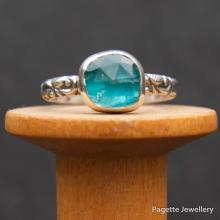 Apatite Ring R263